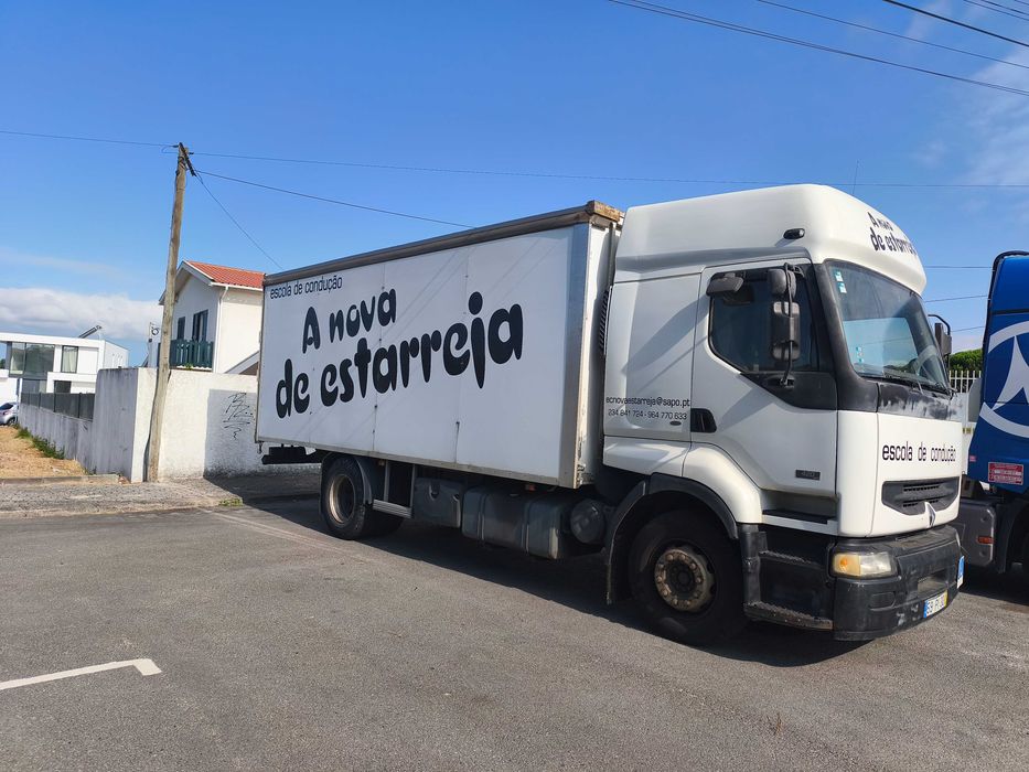 Camião   pronto a circular