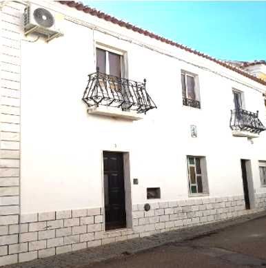 Espaço para Venda com 150 m2 para Moradia; AL  ou Comércio.