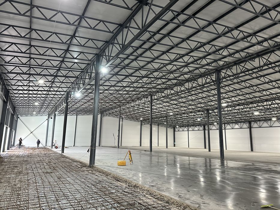 Бригада для влаштування промислових підлог.