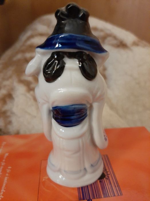 Deusa da Boa Sorte em porcelana