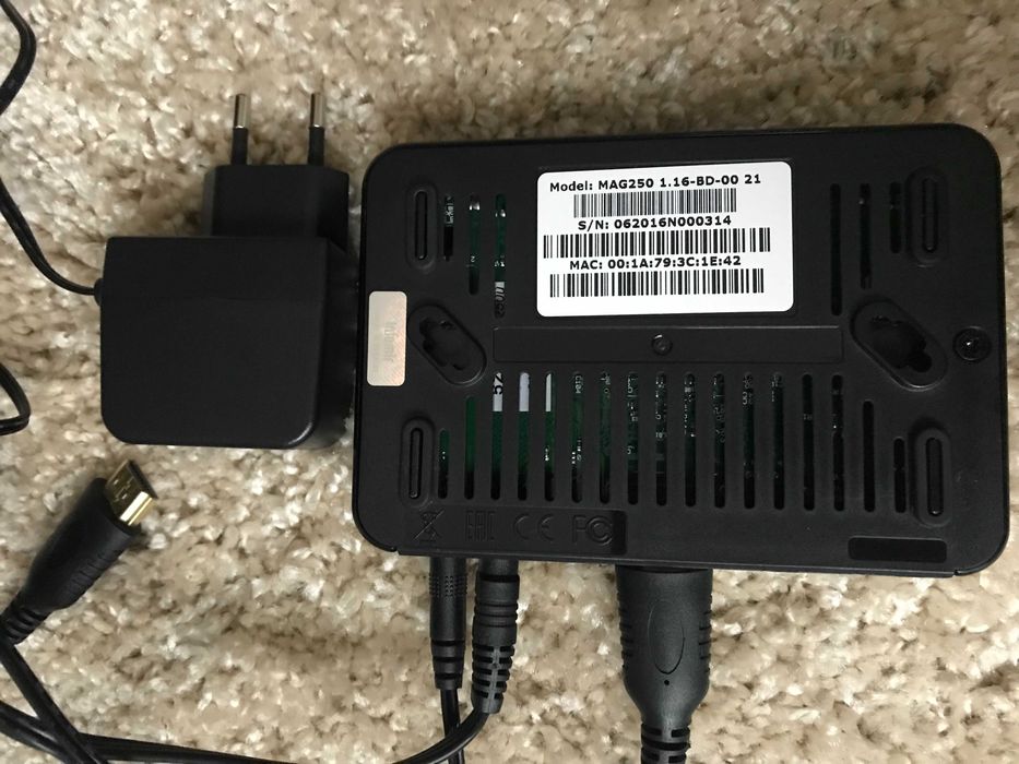 Приставка ТВ MAG 250 IPTV з пультом