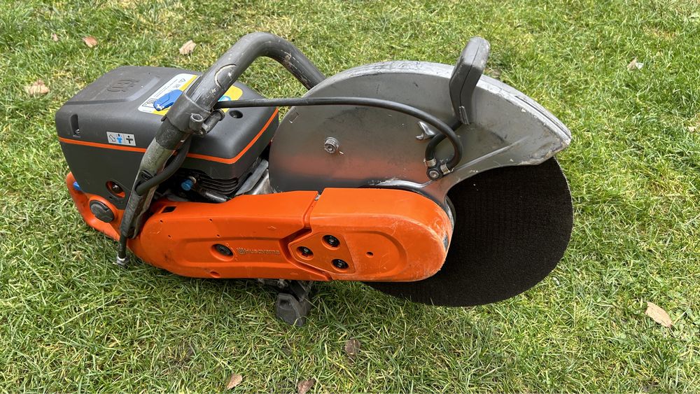 Pila spalinowa do ciecia betonu kostki Husqvarna K770 tarcza 350 mm