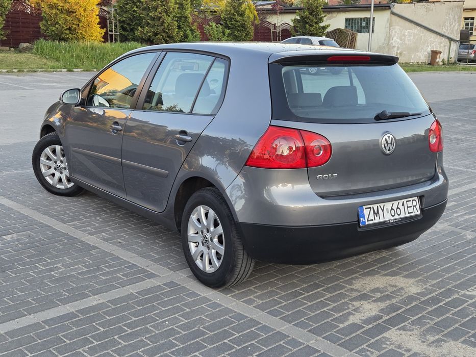Volkswagen Golf V 5 2005r 1.4 Mpi Klima isofix  zarej. w  PL
