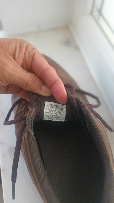 Sapato e bota em pele verdadeira