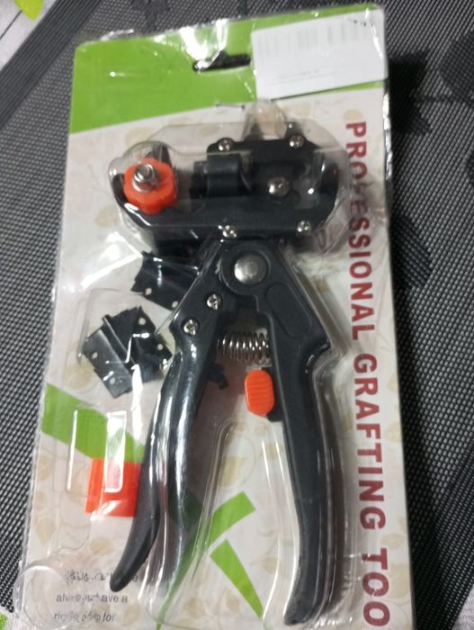 Sekator ogrodowy do szczepienia drzewek