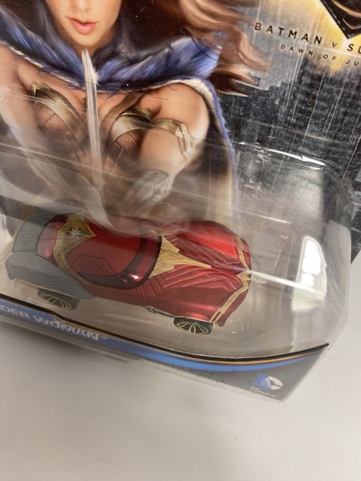 Hot Wheels- Batman vs Superman- Wonder Woman