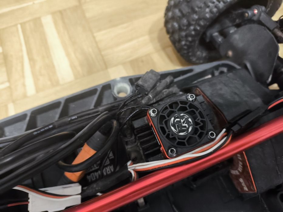 Arrma Mojave 4S blx samochód RC