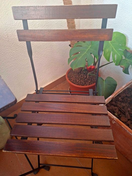 Mesa com cadeiras