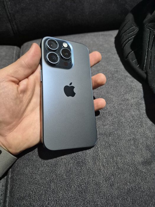 Iphone 15 pro, Apple watch SE 44 mm