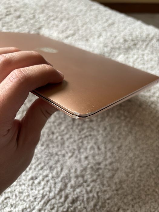 MacBook Air 2019 (Intel) Gold 13.3” Used Grade B