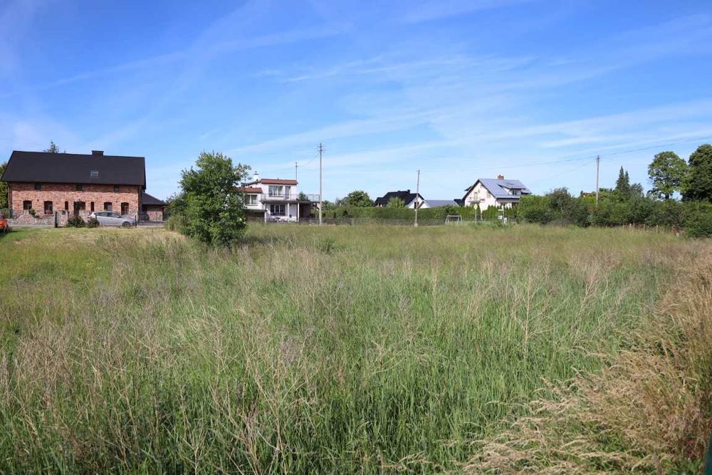 Działka budowlano-usługowa 2397 m² w centrum Liniewa