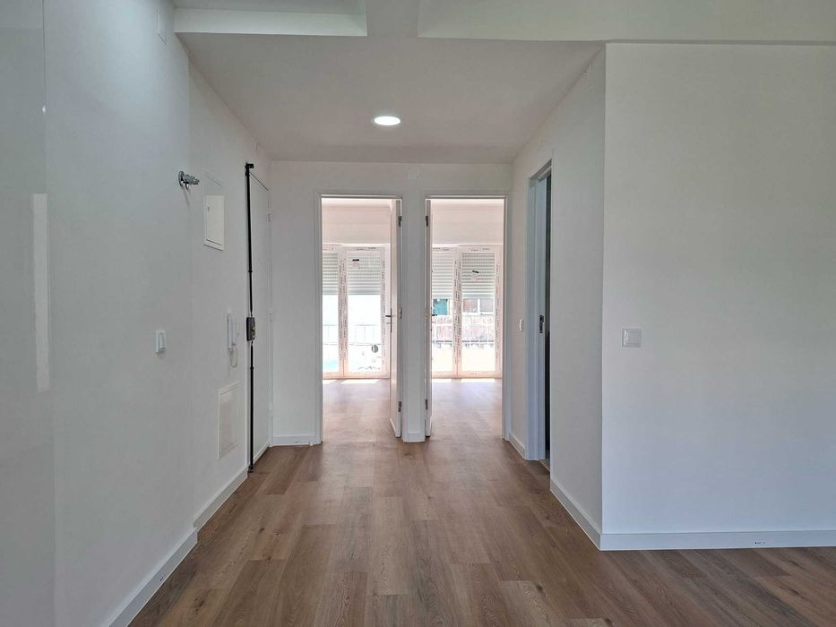 Apartamento T2 totalmente remodelado a 3 min. a pé da estação de Mem Martins