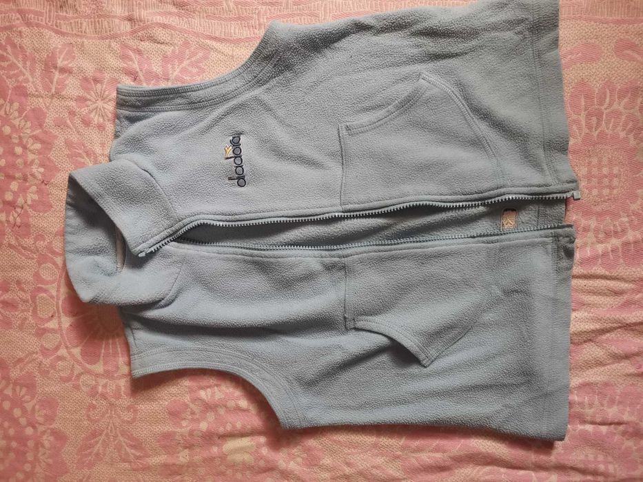 Подарю жилетку на рост 128 см