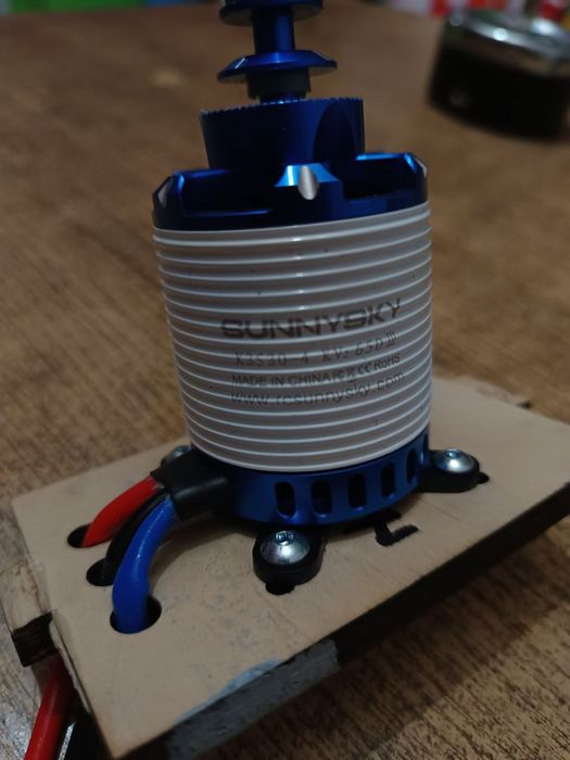 Мотор для літаків SunnySky X3530 V3 KV650