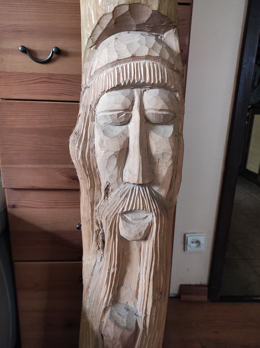 Rzeźba świątek drewno