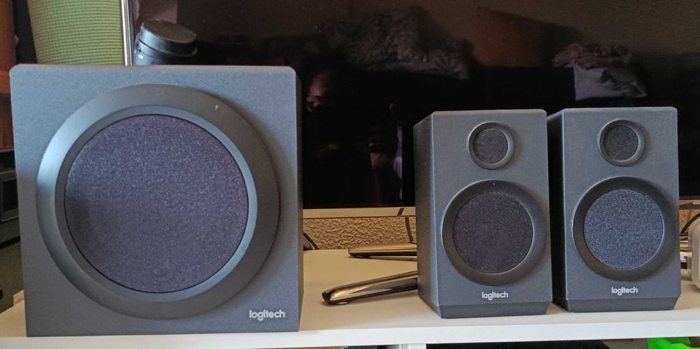 Sistema de som Logitech Sound System