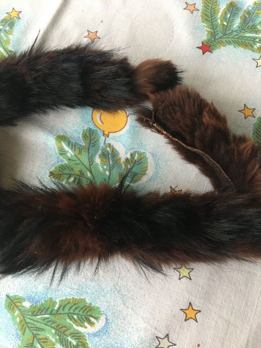 Dopinka do kaptura kołnierza Futerko naturalne obszywka