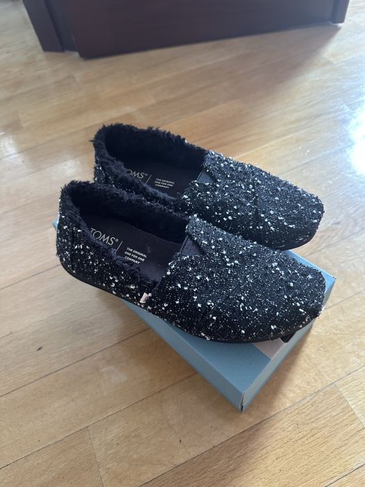Туфлі Toms (еспадрильї)