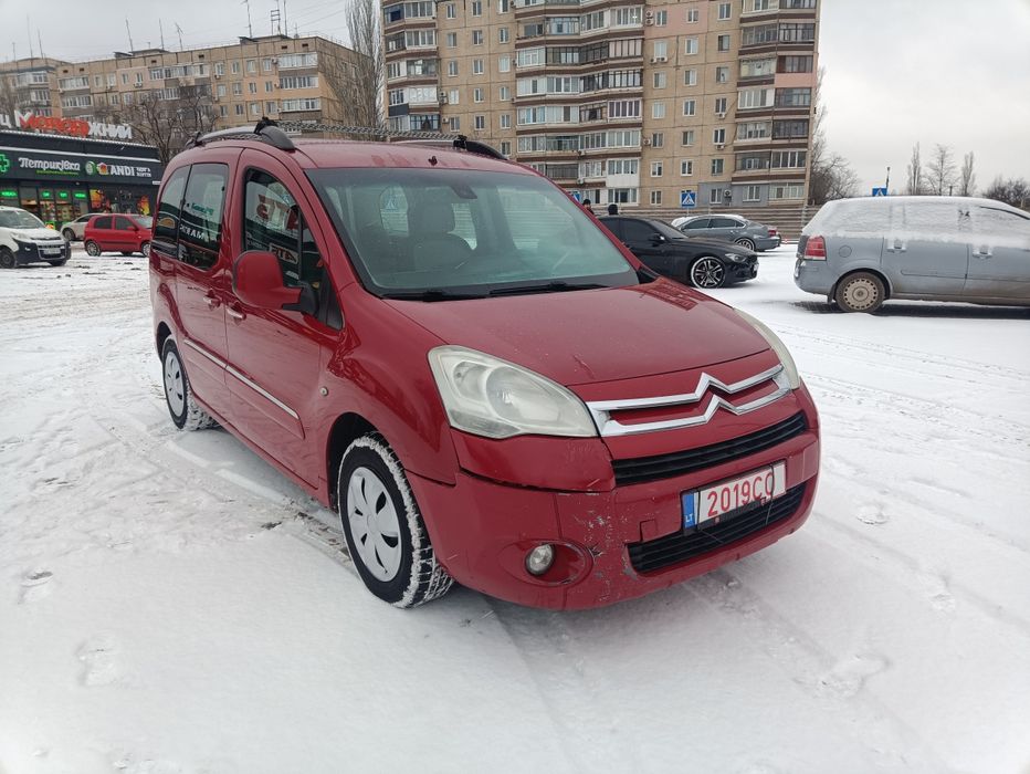 Citroen Berlingo 2011 год 1.7 Турбо Дизель!!