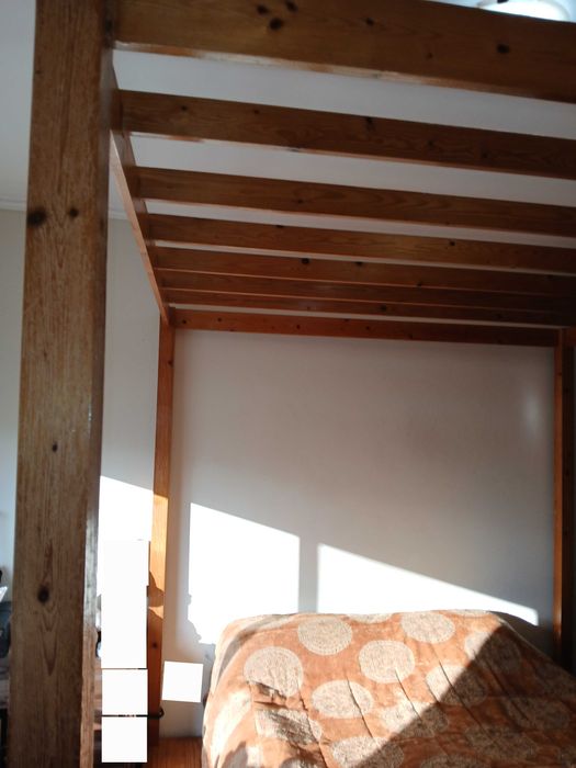 Cama de estrado extraordinária