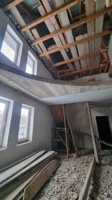 Продається просторий приватний будинок в Івано-Франківську