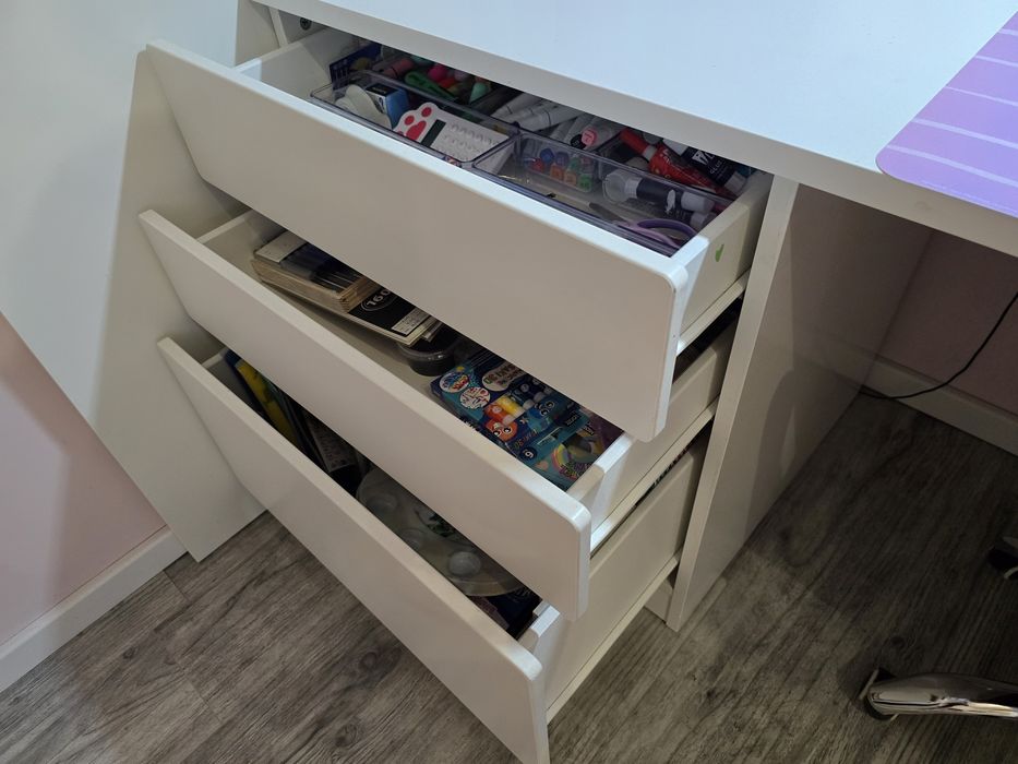 Łóżko na antresoli SMASTAD Ikea, Białe, stan bardzo dobry.