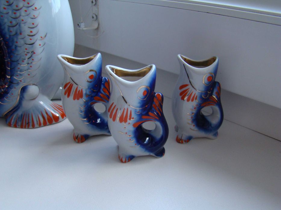 Фарфор штоф Рыбка и 6 рюмок (рыбки) Полонное из СССР.