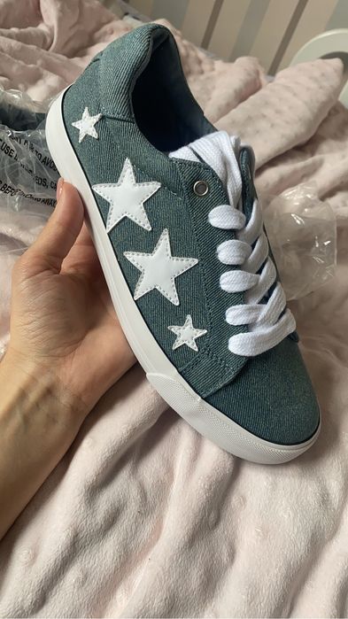 Кеди G by GUESS, нові, 37 р. оригінал