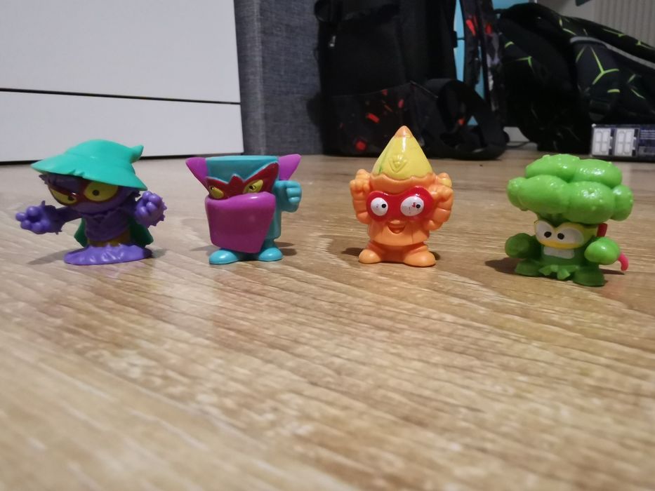 Zestaw figurek super zings 20 szt.