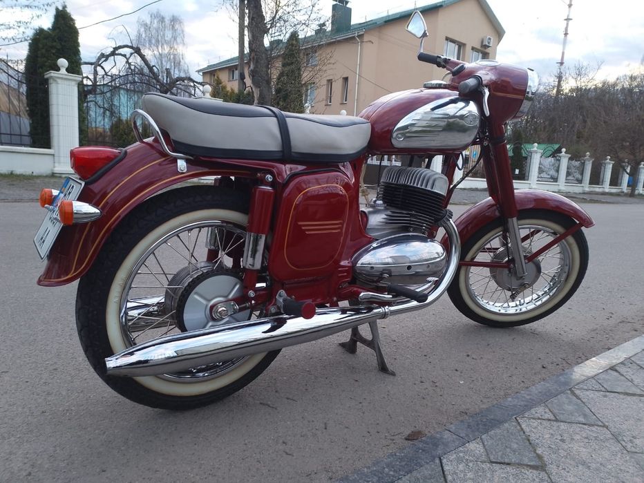 Продам мотоцикл Jawa 350 typ 360.00