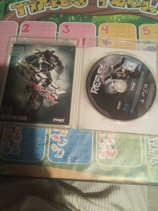 CDs PlayStation 3 cada um 5€ faço todos os 6 CDs por 25€ Não vou levar tem que vir buscar.