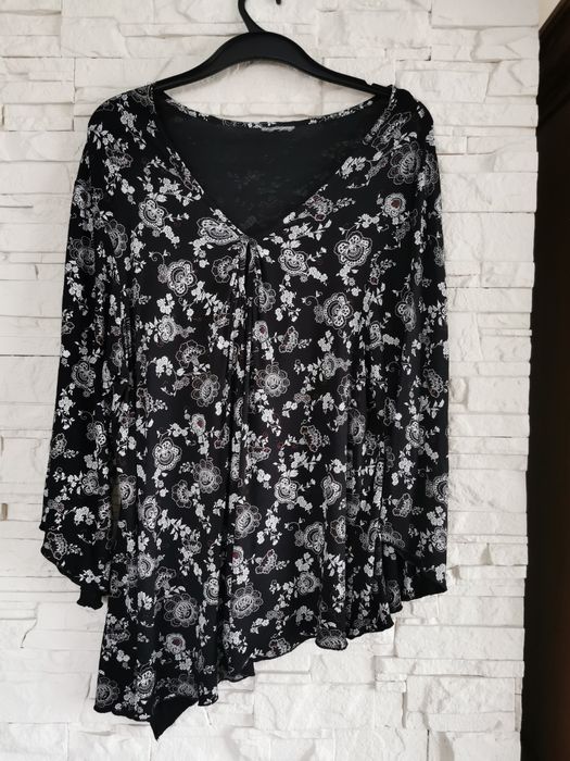 Bluzka damska w kwiaty
