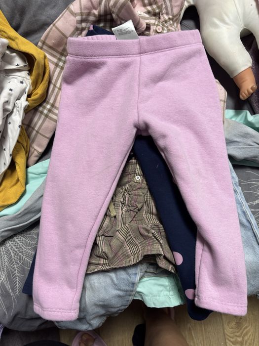 Отдам бесплатно пакет вещей на девочку 86-92