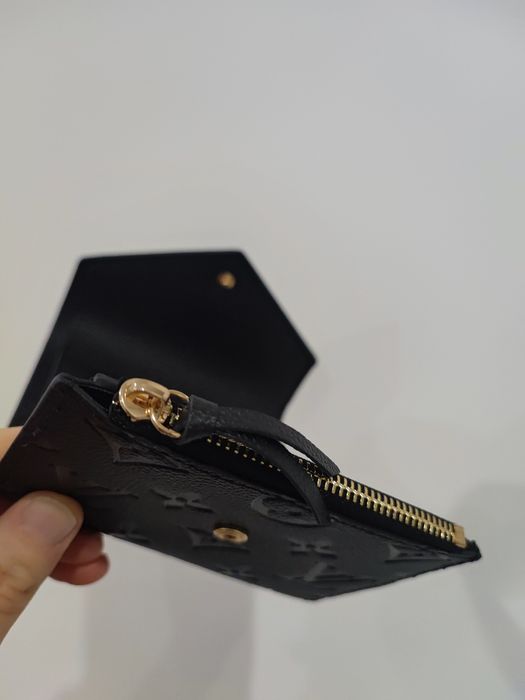 LV black wallet - com caixa