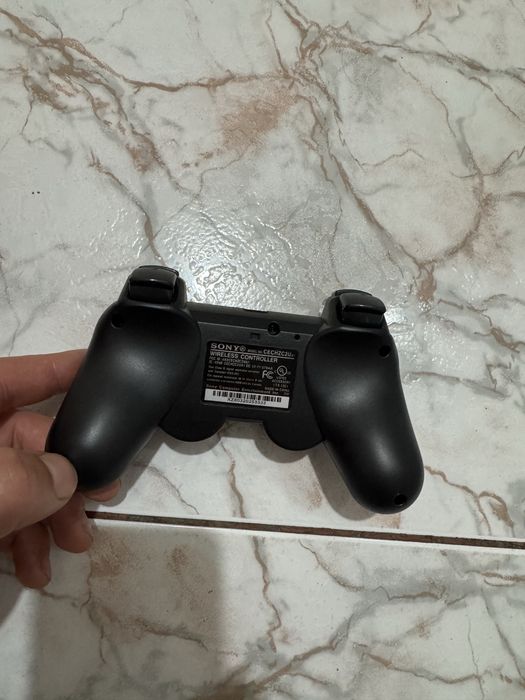 Pad do konsoli PS3. Gratis nowy kabelek