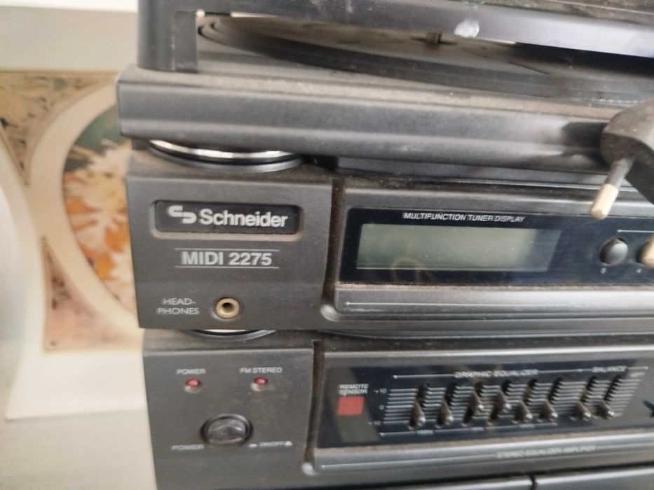Wieża stereo Schneider Midi 2275 na części do ogarnięcia
