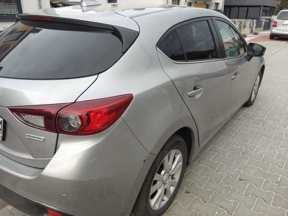 Okazja. Mazda 3 rok 2015,  2.2 disel uszkodzony silnik
