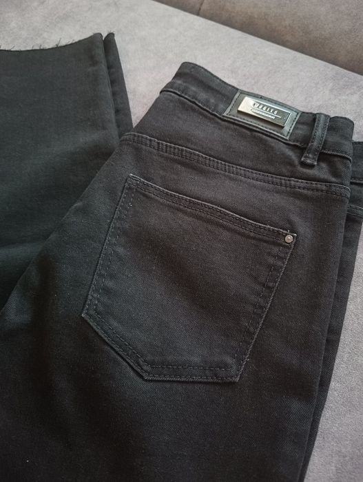 Jeansy czarne Mohito