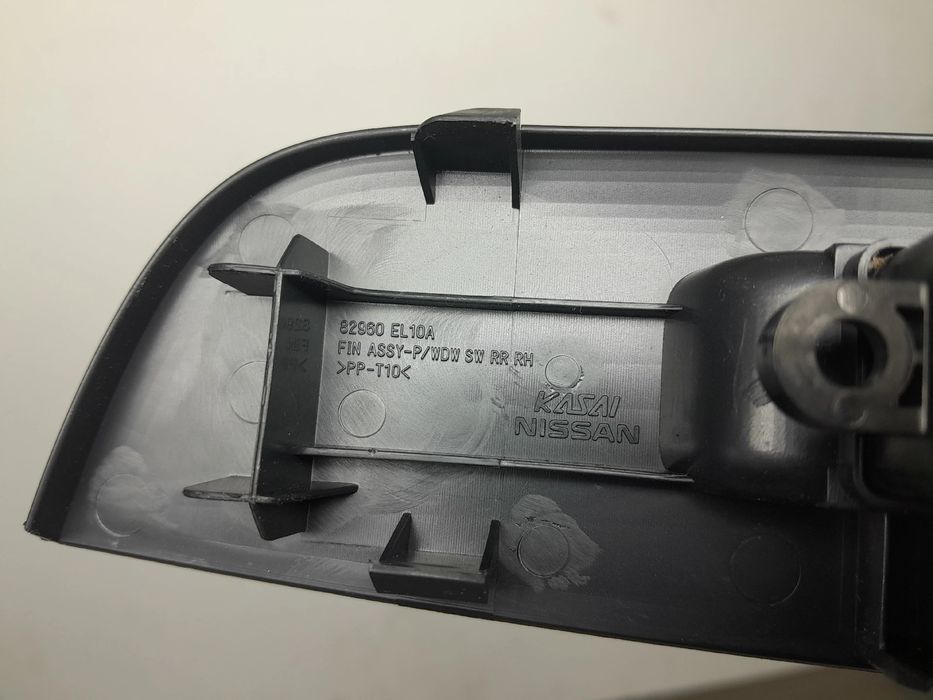 Comando / botão / interruptor vidros trás direito NISSAN Tiida Hatchba