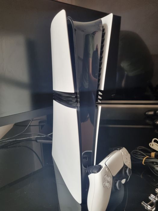 Aceito Ps5 slim como parte do pagamento mais 490€  de Acerto monetário da parte do comprador  ! Ler anuncio  !!