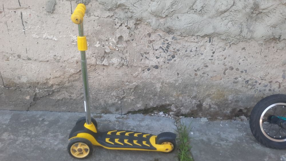 Дитячий   самокат