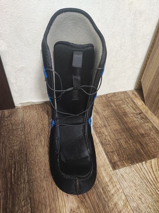Сноубордичні боти Burton