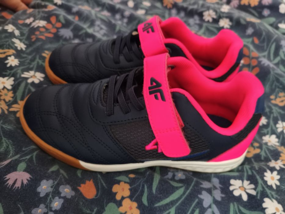 Buty halówki 33r 4F