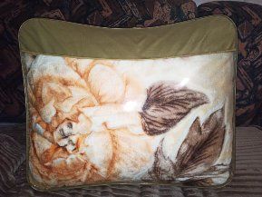 Продам теплий плед-ковдру.
Розмір: 200×240 см
Матеріал: 100