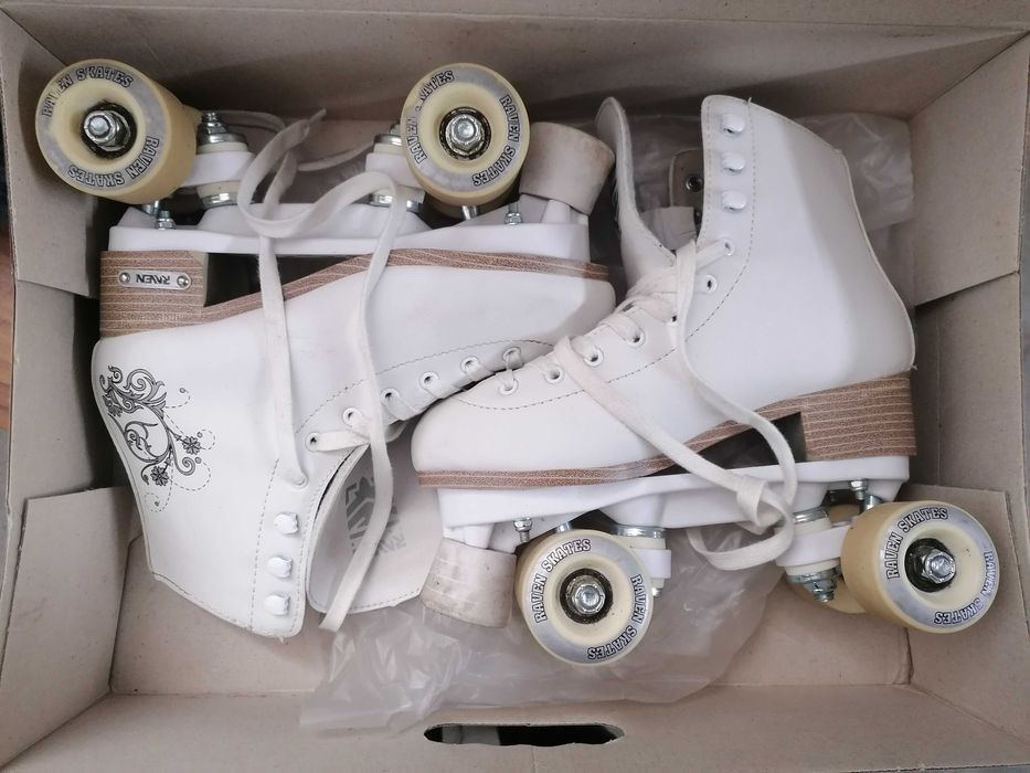 Patins de rodas com bota 37