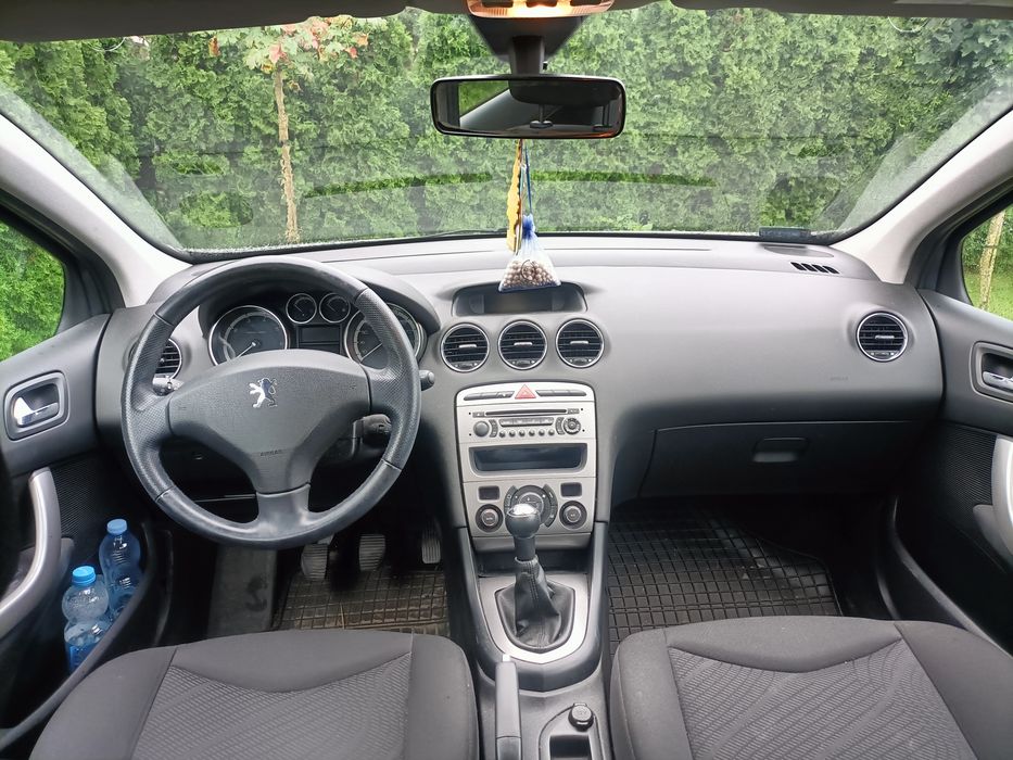 Peugeot 308 1,6VTi  uszkodzony