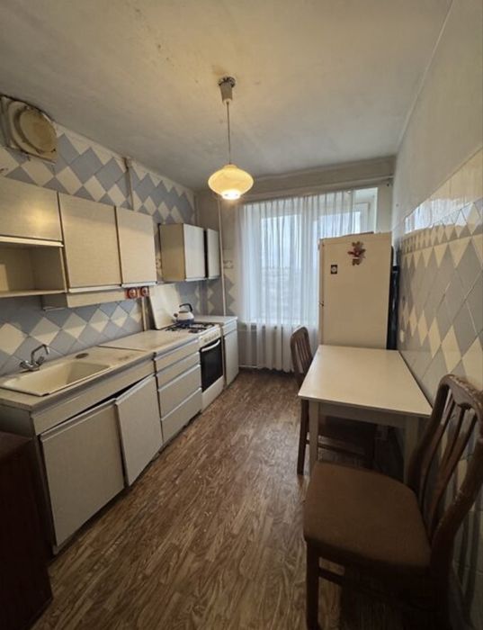 Продаж 3х кімнатноі квартири, пр-кт Юності