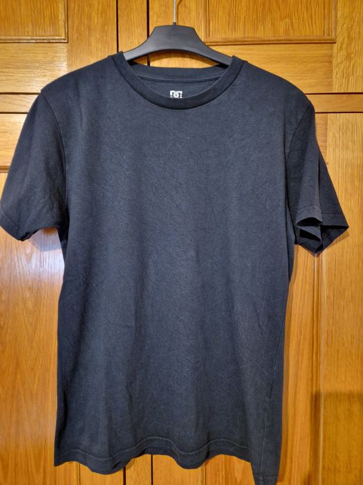 T-shirt DC Shoes preta - tamanho M