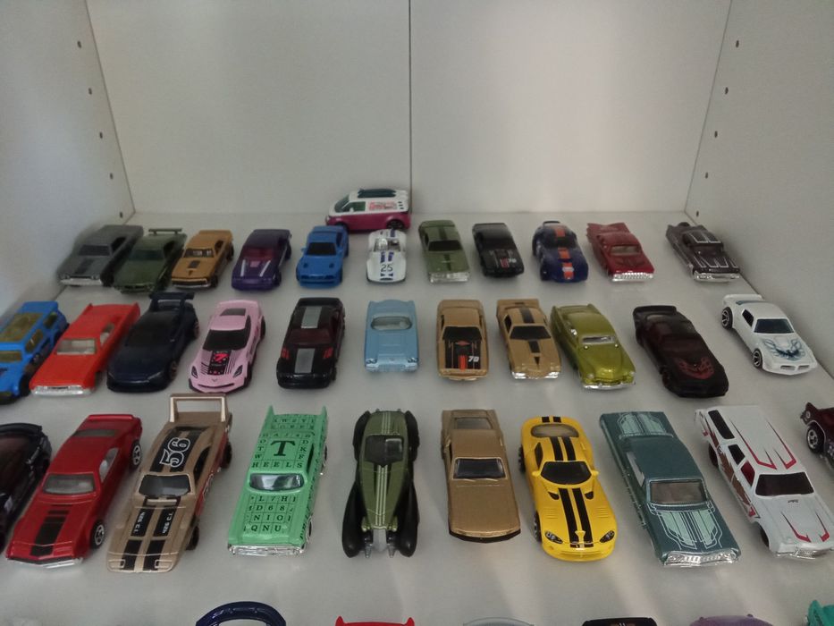 Coleção de carros hot wheels