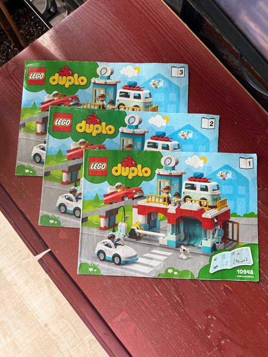 LEGO DUPLO 10948 Двоповерхова парковка і автомийка
